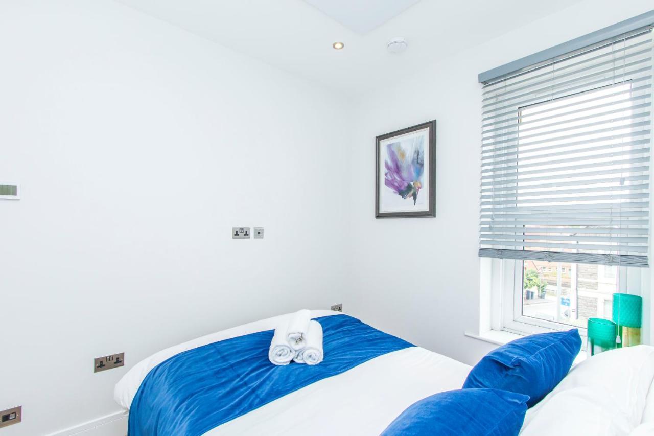 Coldharbour Apartment