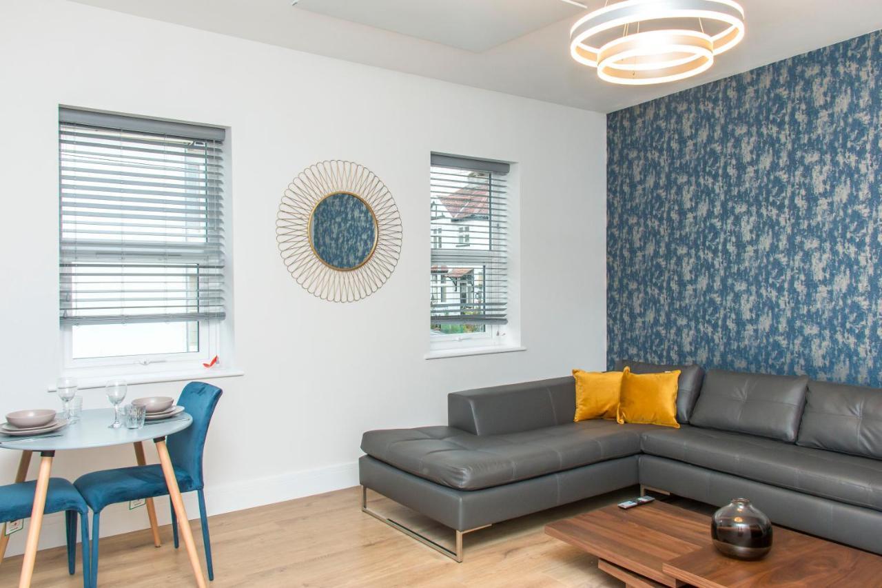 Coldharbour Apartment